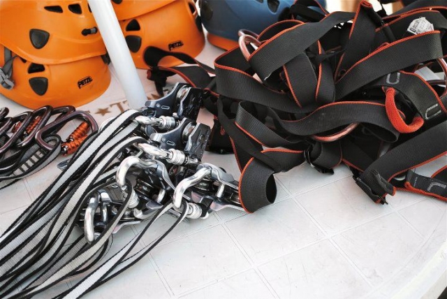 Equipo de escalada